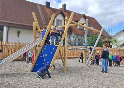 Das große Klettergerüst