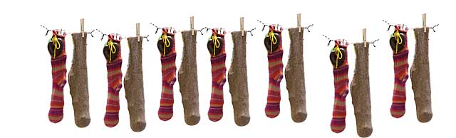 Nikolaus Kalenderbild, Socken hängen an Schnur